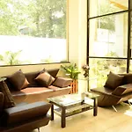 Vista Rooms At Pune Station
