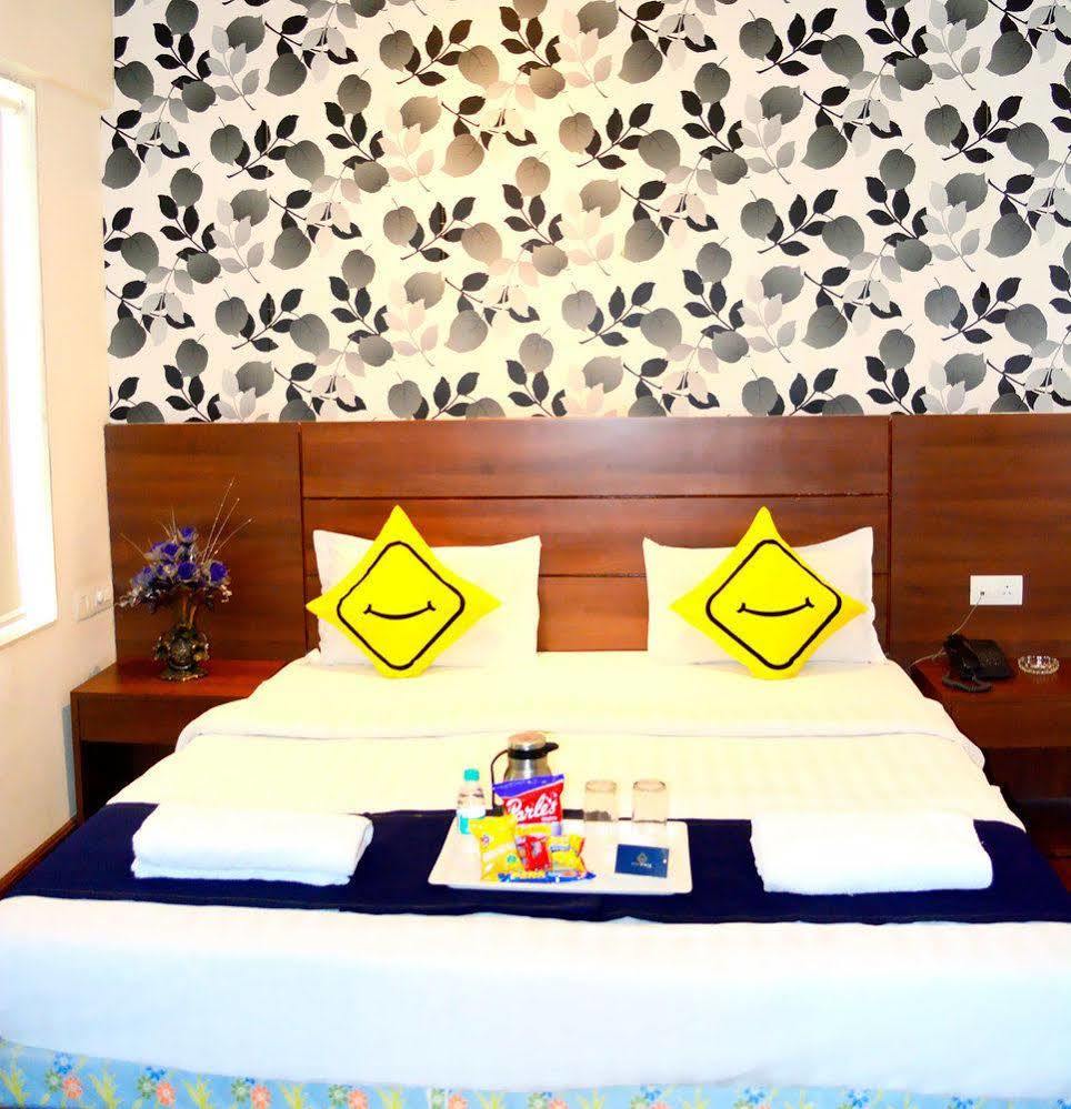 Vista At Station Hotel Pune